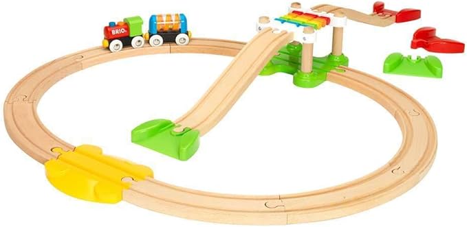 BRIO My First Railway - 33727 Beginner Pack | Engaging Wooden Toy Train Set for Toddlers Age 18 Months and Up | FSC-Certified Materials | Compatible with All My First Railway and BRIO World Toys