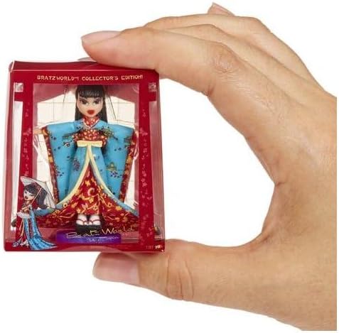 MGA's Miniverse Bratz Minis - 2 Bratz Minis in Each Pack, Blind Packaging Doubles as Display, Y2K Nostalgia, Collectors Ages 6 7 8 9 10+