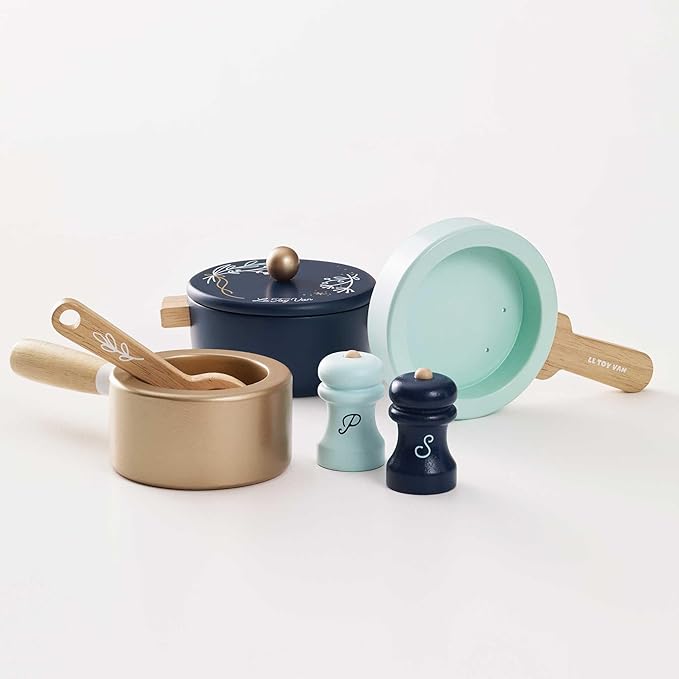 Le Toy Van - Educational Wooden Pretend Kitchen Honeybake Pots and Pans Cooking Set Play Toy | Kids Role Play Toy Kitchen Accessories (TV301)