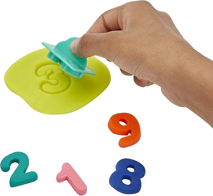 Play-Doh Grab 'n Go Activity Center, with Over 30 Tools and 10 Cans, Kids Arts and Crafts, Preschool Toys for 3 Year Old Girls and Boys and Up, Non-Toxic (Amazon Exclusive)