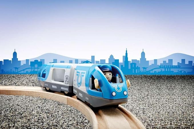 BRIO World - 33506 Travel Battery Train | 3-Piece, Battery-Operated Toy Train Set | Ideal for Kids Ages 3 and Up | Compatible with All BRIO Train Sets