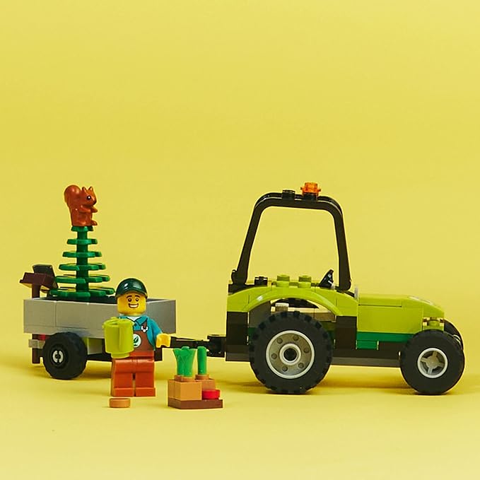 LEGO 60390 City Great Vehicles Park Tractor Farmhouse Toy, Building Kit with Toy Animals, Includes Minifigure, from 5 Years, Gift Idea