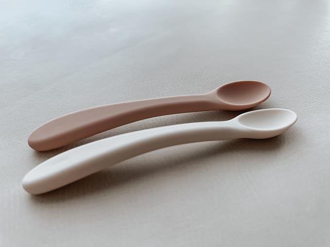 nouka Feeding Spoon Set | 100% Food-Grade Silicone | Comes With A Long & Comfortable Grip | Safe & Soft | Dishwasher Friendly | Soft Blush/Shifting Sand | 2-Pack