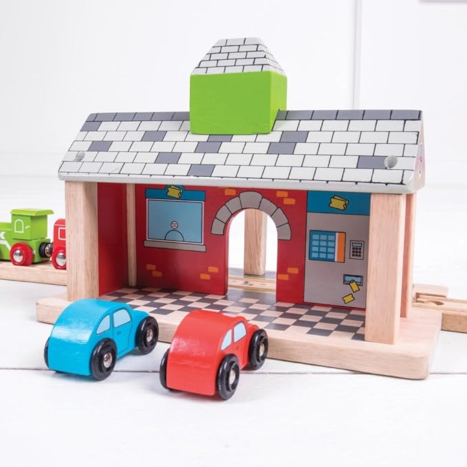 Bigjigs Rail Wooden Railway Station, Wooden Toys, Wooden Train Set, Train Set, Bigjigs Train Accessories, Wooden Train Track Accessories, Train Toys, Wooden Toys for 3 Year Olds