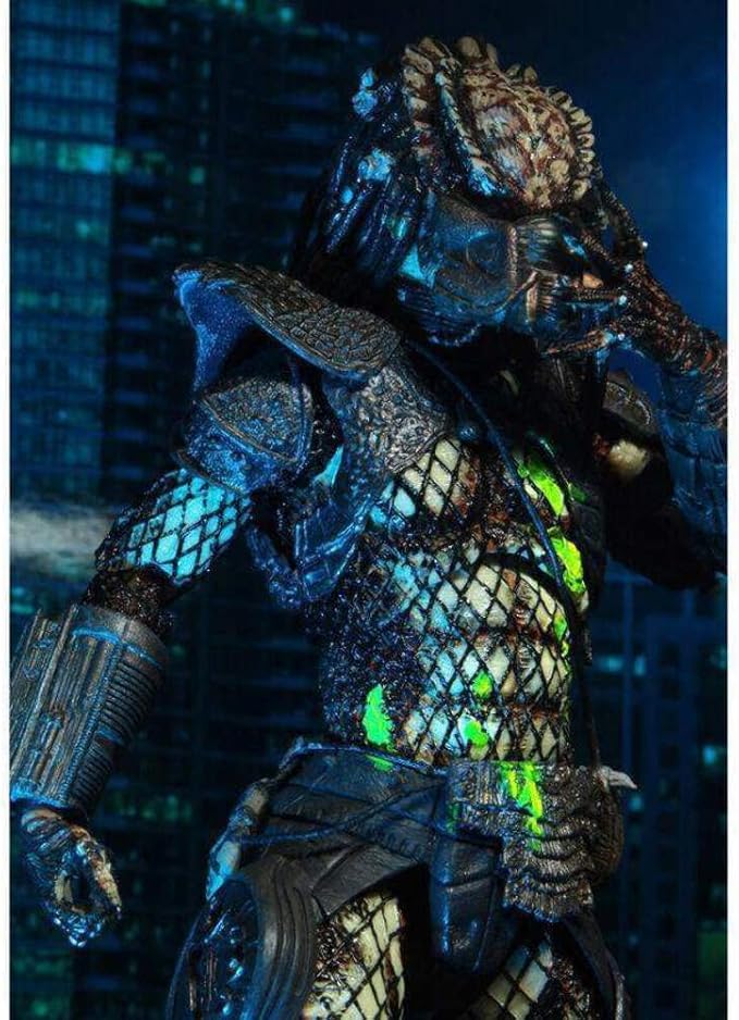 NECA - Predator 2 Ultimate Battle Damaged City Hunter 7 Action Figure, Battle Damaged City Hunger, 8 Inch