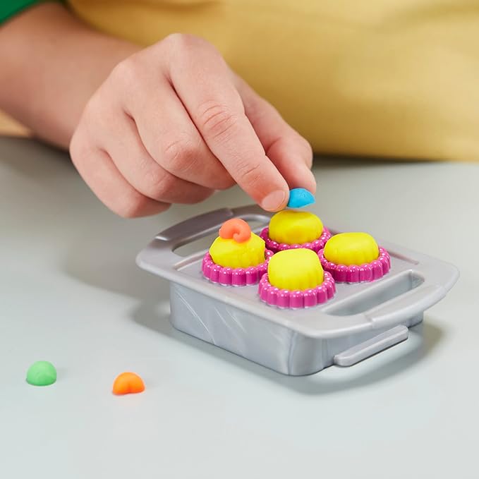 Play-Doh Kitchen Creations Magical Oven Play Food Set for Kids 3 Years and Up with Lights, Sounds, and 6 Colors (Amazon Exclusive)