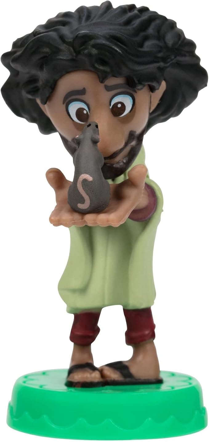 Disney Encanto Mi Familia 12 Mini Figure Set