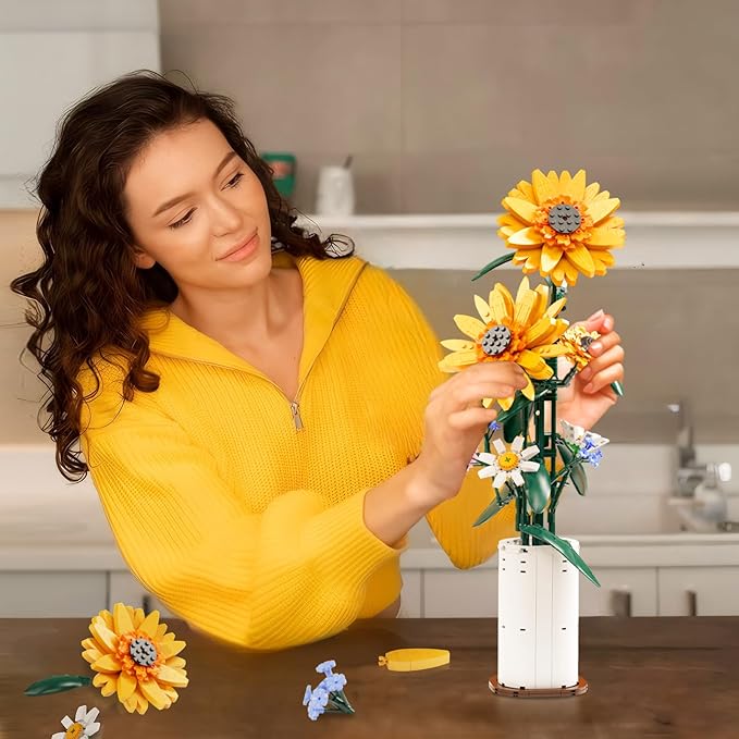 Bentex Sunflower Building Block Set, Beautiful Flower Bouquet with Vase for Adults Teens, Gift for Birthday Anniversary for Her & Him, Vibrant Home Decor for Flower Lovers (821pcs)