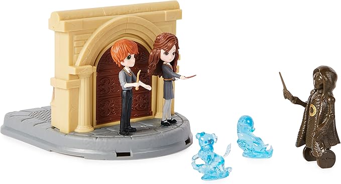 Wizarding World Harry Potter, Room of Requirement 2-in-1 Transforming Playset with 2 Exclusive Figures and 3 Accessories, Kids Toys for Ages 5 and up
