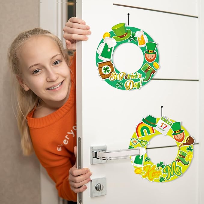 chiazllta 24 Pcs St. Patrick's Day Craft for Kids St. Patrick DIY Wreath Ornaments Sign Kits Irish Lucky Shamrock Leprechauns Stickers for Preschool Kindergarten Classroom Home Game Activities