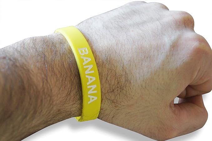 Novel Merk Banana Yellow Party Favor & School Carnival Prize Silicone Rubber Band Wristband Bracelet (12 pieces)