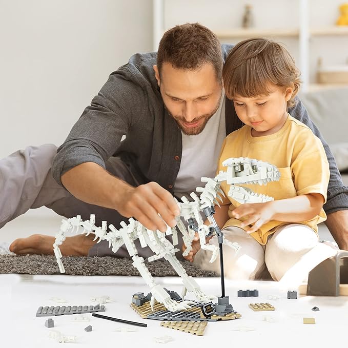Dinosaur Building Kit,Dinosaur Park World Tyrannosaurus Fossils Creative Animal Building Toys for Boys Girls 6+,Glow in The Dark, Use Sunlight/Lights to Store Energy(435 Pieces)