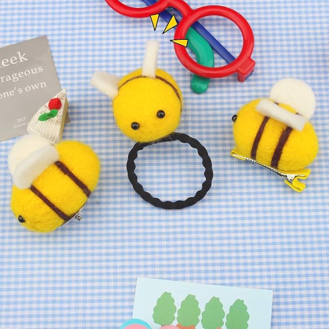 Minelife 18 Pieces Wool Felt Bee, Mini Craft Balls Bee Craft Ball Nursery for Baby Shower Nursery Tent Decoration DIY Craft