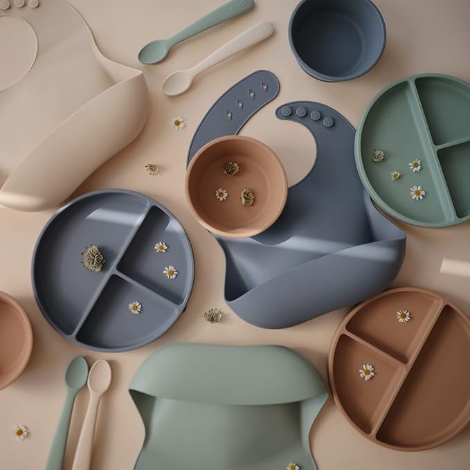 mushie Silicone Suction Plate | BPA-Free Non-Slip Design (Dried Thyme)