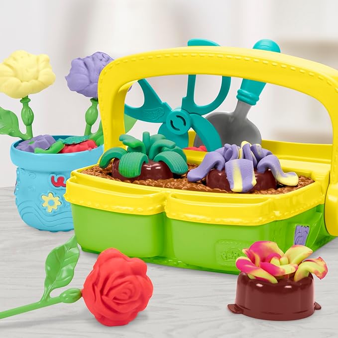 Play-Doh Blooming Flower Garden Toy Playset, Nature Pretend Play, Kids Arts & Crafts Ages 3+