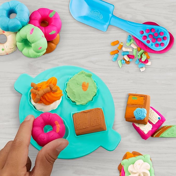Play-Doh Kitchen Creations Magical Mixer Playset, Toy Mixer with Play Kitchen Accessories, Arts and Crafts for Kids 3 Years and Up