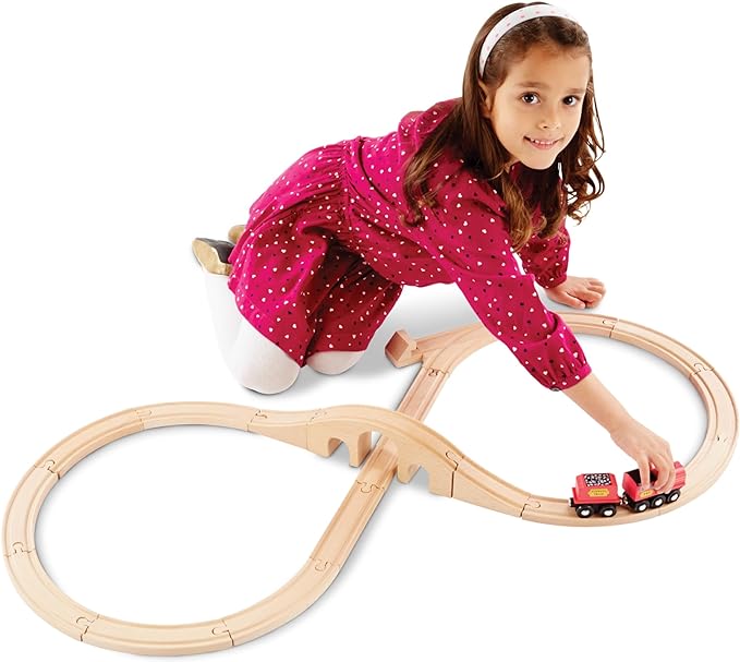 Melissa & Doug Classic Wooden Figure Eight Train Set (22 pcs)