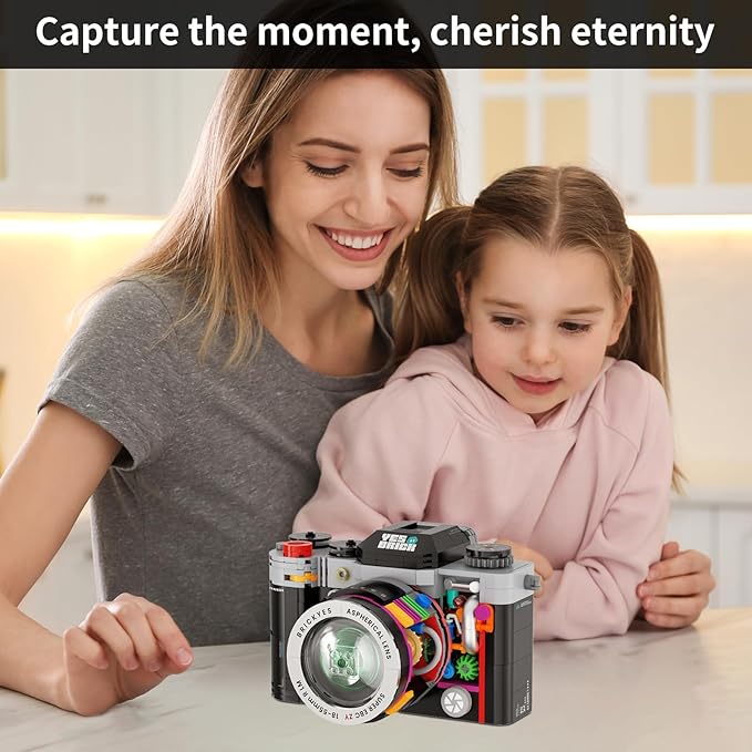 Retro Building Blocks Camera，Semi Mechanical Detachable Camera Toy Provide Photo Gifts for Boys and Girls Aged 8 and Above Who Enjoy Creativity（556pcs）