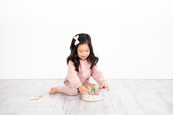 Pearhead Celebration Montessori Birthday Cake Toy Set, Wooden Play Toys for Developmental Learning, Play Kitchen Sets for Toddlers Ages 3+ Years, Pretend Play Food Sets, 14 Piece Wooden Play Toy Set
