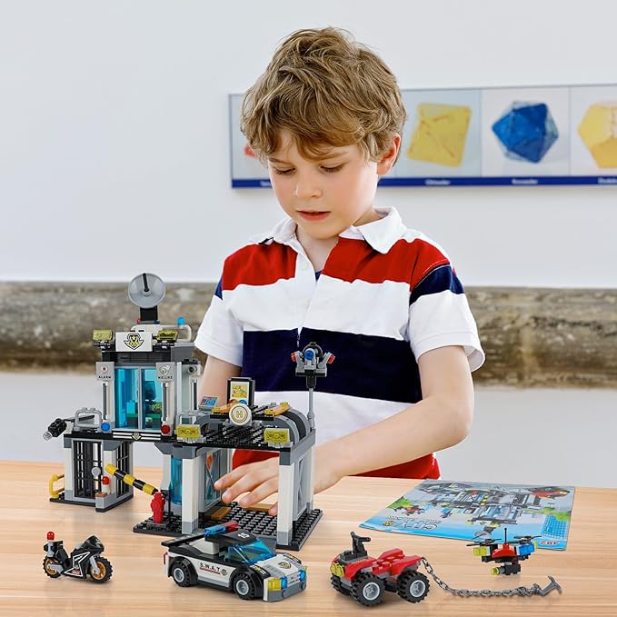 City Police Station Building Blocks Sets, City Command Center with Police Car, Motorcycle, Trailer and Drone, Toy Building Kit Gift for Kids Boys Ages 6-12 (564 Pieces)