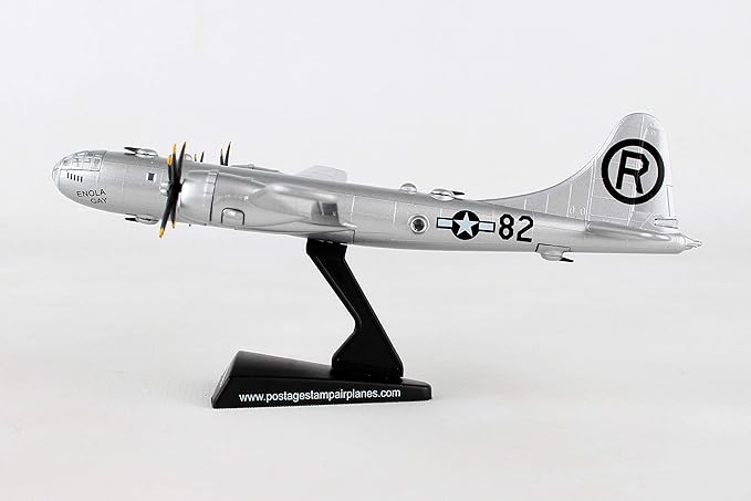 Daron Worldwide Trading B-29 Superfortress Enola Gay Vehicle (1:200 Scale) , White