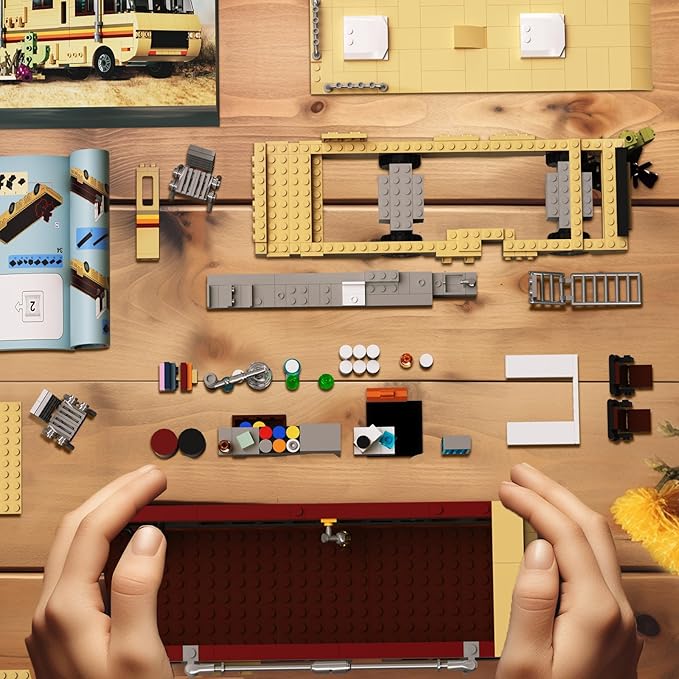 Breaking Merchandise Bad Car Building Blocks,Creative Breaking RV Model Bad Camper Van Building Bricks Kit for Gifts, Educational DIY Building Set for Teens & Adults (746PCS)