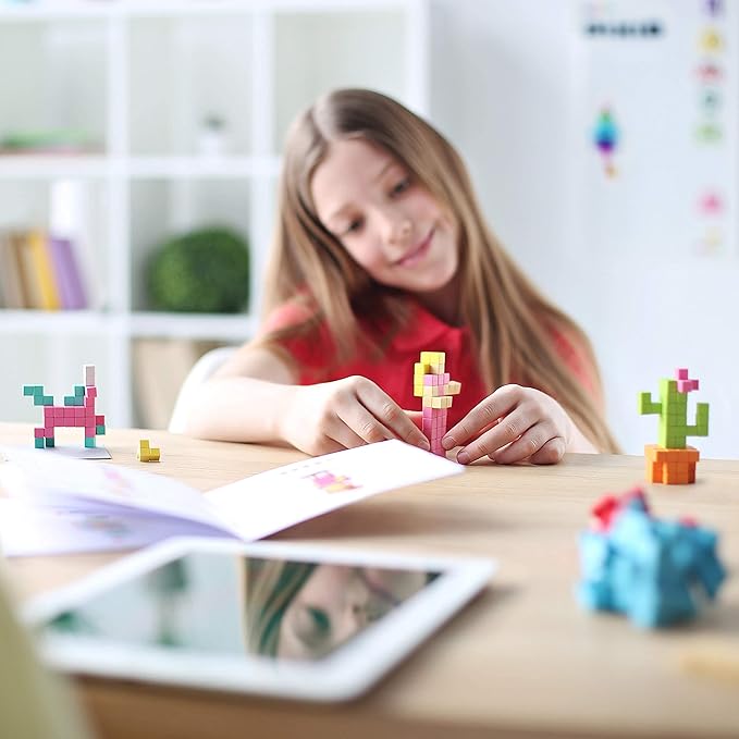 PIXIO Mini Safari - Tiny Magnetic Blocks Building Toy in The Pixel Art Style with Free App - 5/16" Plastic Cubes with 6 Magnets Inside - Open Ended Toy - Creativity Toy for Ages 6+