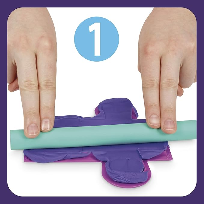 Play-Doh Builder Treasure Chest Toy Building Kit for Kids 5 Years and Up with 3 Non-Toxic Cans - Easy to Build DIY Craft Set