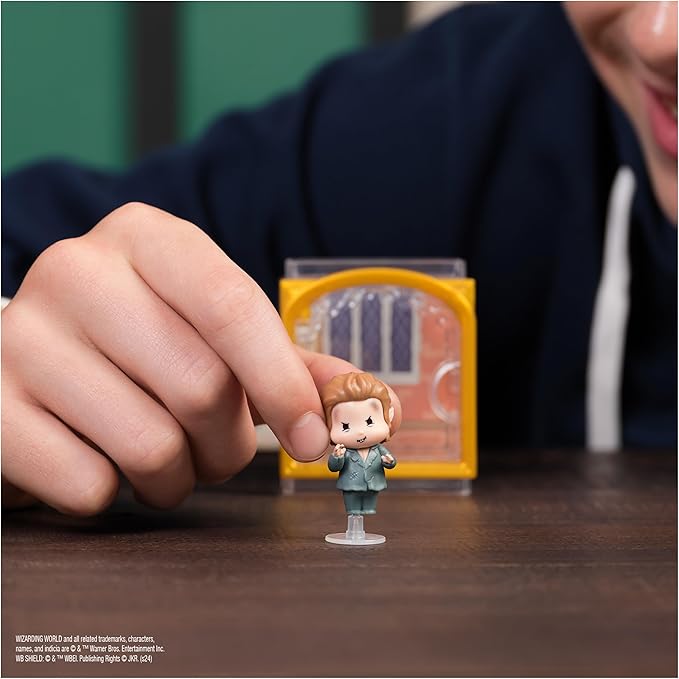 Wizarding World Harry Potter, Micro Magical Moments Dark Arts 5-Pack Figures Set & Display Cases (Amazon Exclusive), Kids Toys for Ages 6 and up
