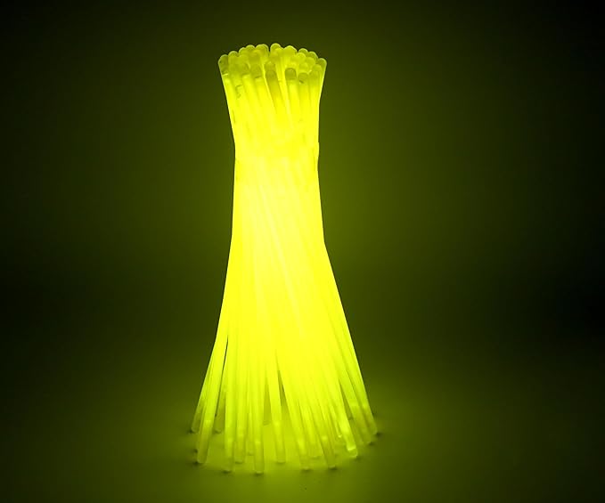 TGXRZX Glow Stick 100PCS, 7.9“, Glow stick bracelet, Glow necklace, use in the dark to make it glow, suitable for concerts, Halloween, Christmas, football parties, birthday party supplies. (Yellow)