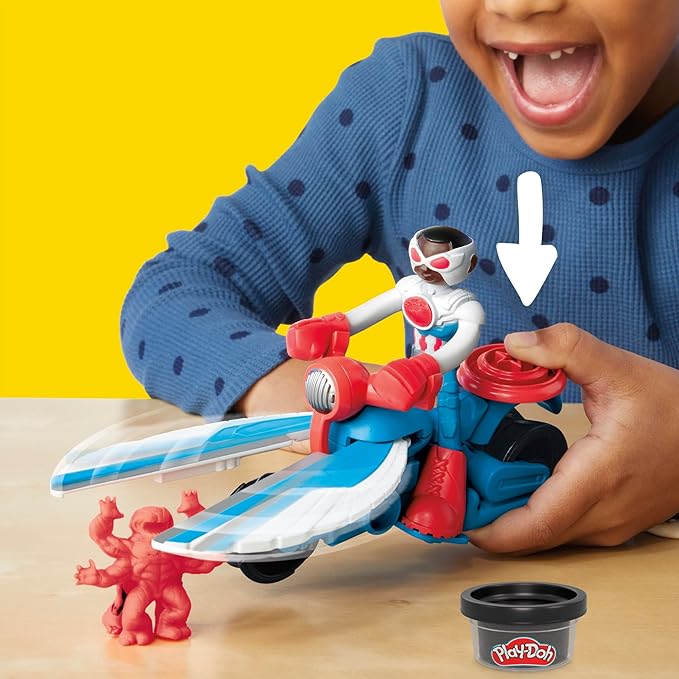 Play-Doh Marvel Captain America Moto-Slicer Playset with Bendy Action Figure, 3 Accessories, Imagination Toys for Kids 4 Years & Up