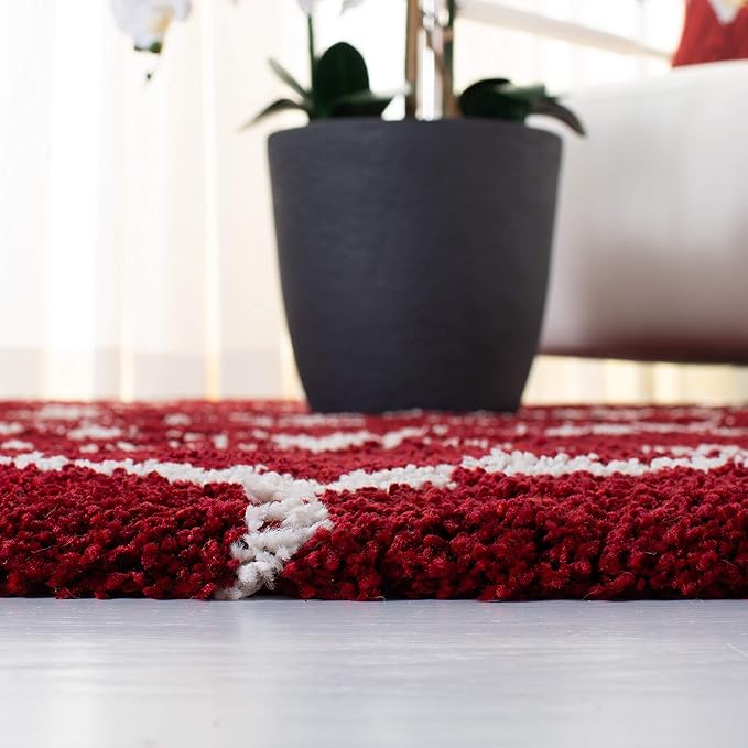 SAFAVIEH Hudson Shag Collection Accent Rug - 4' x 6', Red & Ivory, Trellis Design, Non-Shedding & Easy Care, 2-inch Thick Ideal for High Traffic Areas in Entryway, Living Room, Bedroom (SGH280R)