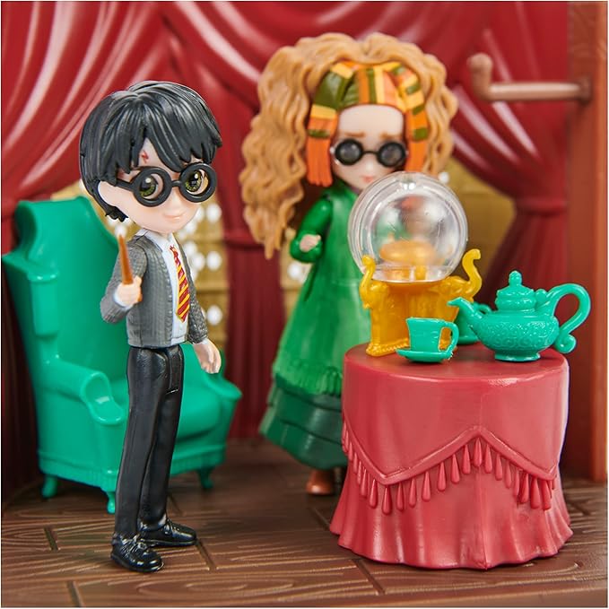 Wizarding World Harry Potter, Magical Minis Hogwarts Divination Classroom, 2 Exclusive Figures and 6 Accessories, Kids Toys for Ages 6 and up