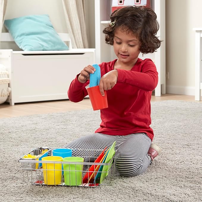 Melissa & Doug Let's Play House Wash and Dry Dish Set (24 pcs)