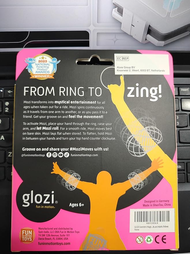 Mozi Glozi Geometric Magic Flow Bracelet - Easy to Use - 3D Bracelet Spiral Toy, Glowing Spinning Bracelet Spiral for Children and Adults (Yellow)