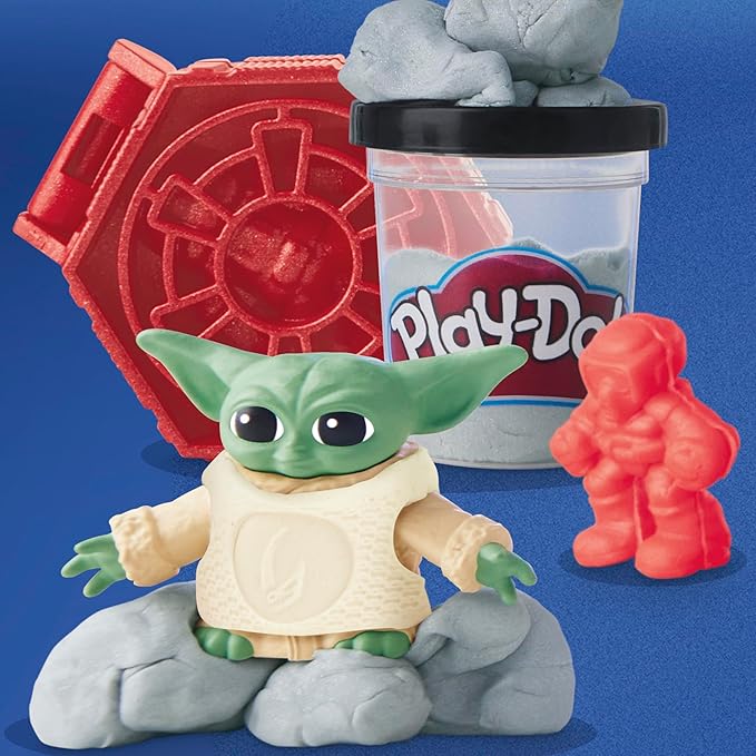 Play-Doh Star Wars: The Mandalorian Launching Speeder Playset, Bendy Grogu & 4 Inch Mando Action Figures, Imagination Toys for 4 Year Old Boys & Girls & Up