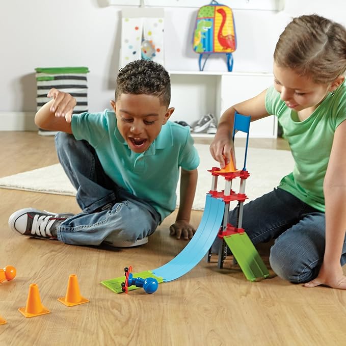 Learning Resources Skate Park Engineering & Design Building Set, Engineering Toy, STEM toy, Science for Kids, Fun Science Toy, 43 Pieces, Ages 5+