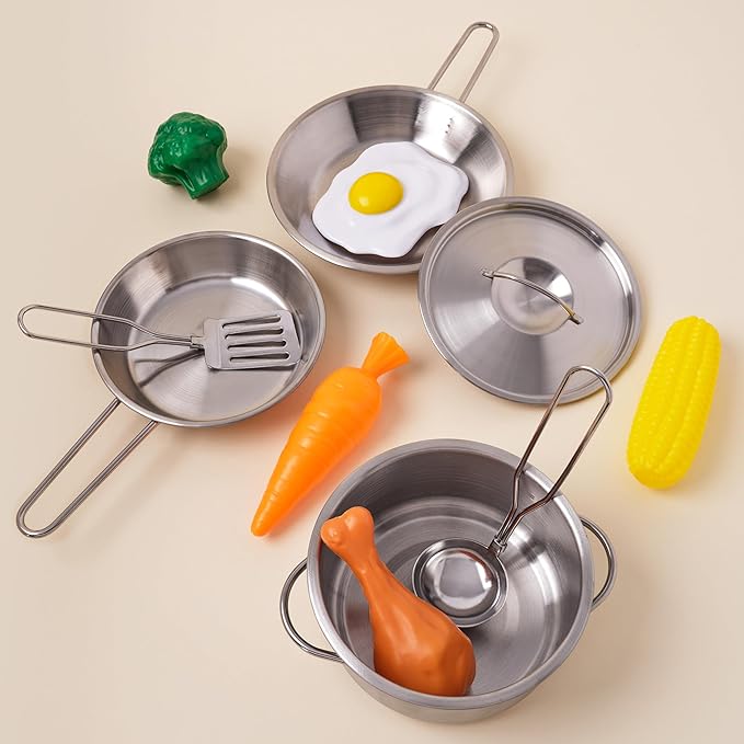 KidKraft Deluxe Cookware Set with Food, Gift for Ages 3+