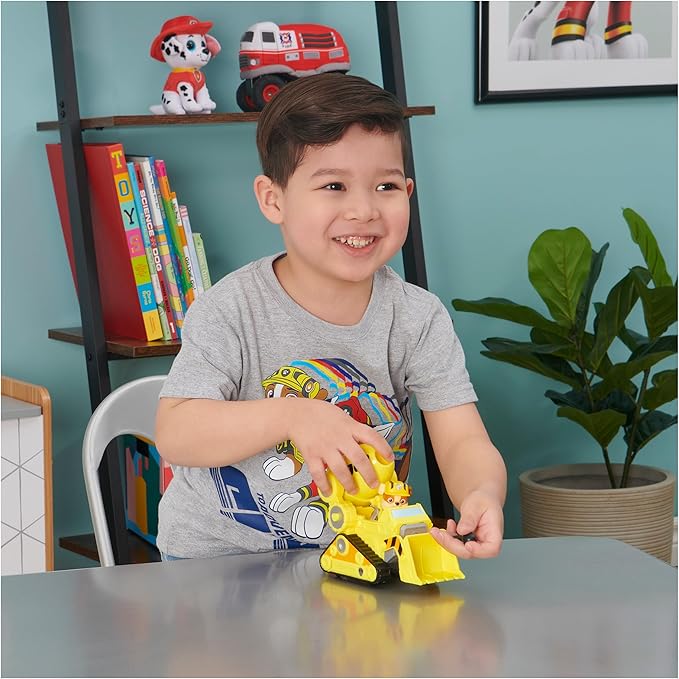 Paw Patrol, Rubble’s Deluxe Movie Transforming Toy Car with Collectible Action Figure, Kids Toys for Ages 3 and up