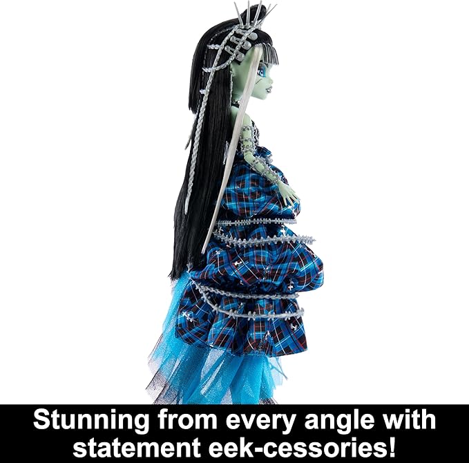 Monster High Doll, Frankie Stein Stitched in Style Fashion Collectible, Blue Plaid Couture Gown & Sewing-Inspired Accessories (Amazon Exclusive)