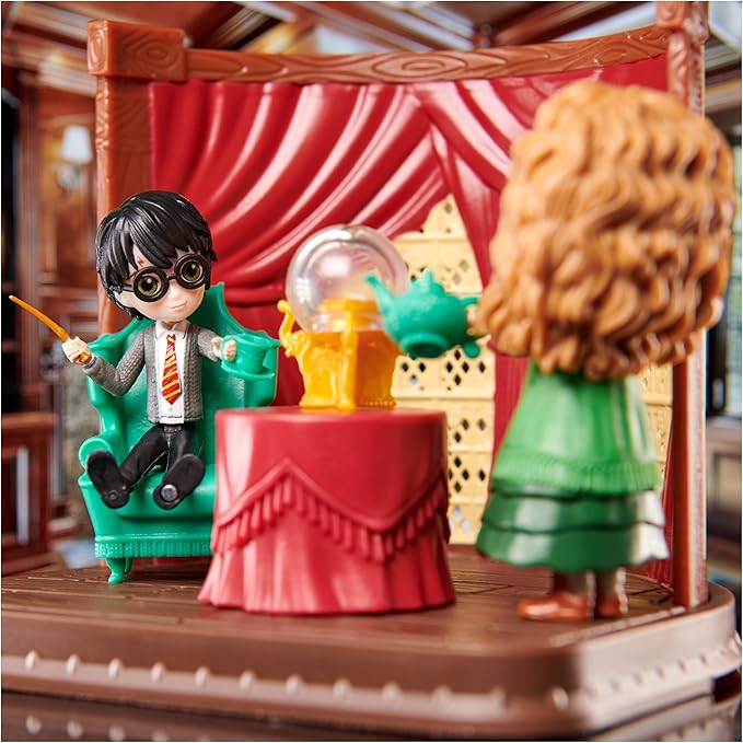 Wizarding World Harry Potter, Magical Minis Hogwarts Divination Classroom, 2 Exclusive Figures and 6 Accessories, Kids Toys for Ages 6 and up