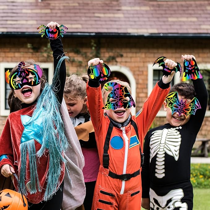 Leesgel Halloween Scratch Crafts for Kids, 16Pcs Halloween DIY Cosplay Scratch Mask and 30Pcs Magic Scratch Off Paper, Halloween Party Games Favors Classroom Activity Art Kit