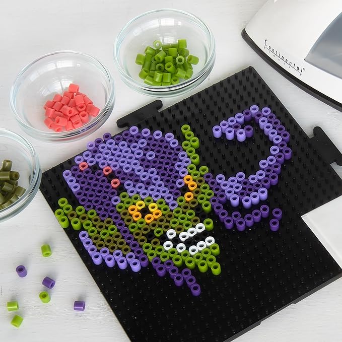 Perler Marvel's Spider-Man Deluxe Box Fused Bead Kit, 12 Unique Patterns with Pegboard, Multicolor 4453 Pieces