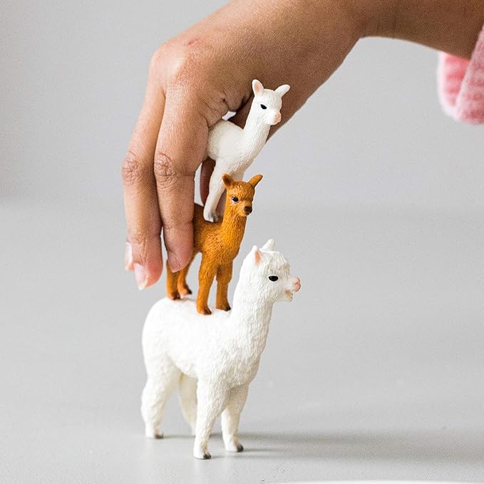 Schleich Farm World 4-Piece Alpaca Playset with Mother and Baby Alpacas - Educational and Durable Farm Animal Playset Figurines, Fun and Imaginative Play for Boys and Girls, Gift for Kids Ages 3+