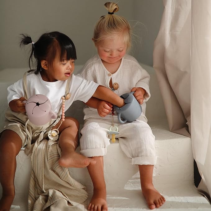 mushie Silicone Snack Cup | Spill Proof Food Container for Toddler and Baby (Soft Lilac)