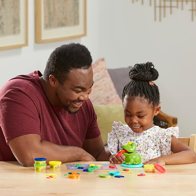 Play-Doh Frog ‘n Colors Starter Set, 4 Colors & Playmat, Frog Toy Playset, Easter Gifts for Boys & Girls, Preschool Toys, Kids Arts & Crafts, Ages 3+