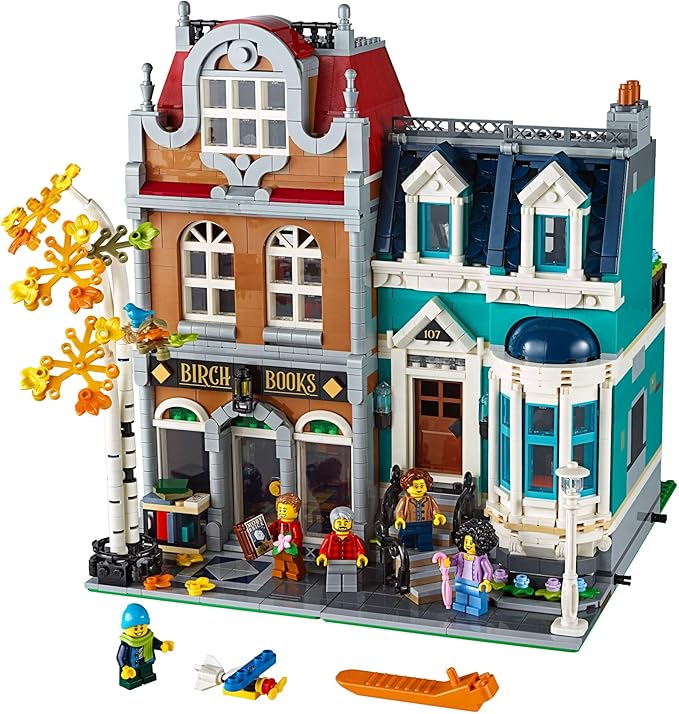 LEGO Creator Expert Bookshop 10270 Modular Building, Home Décor Display Set for Collectors, Advanced Collection, Gift Idea for 16 Plus Year Olds