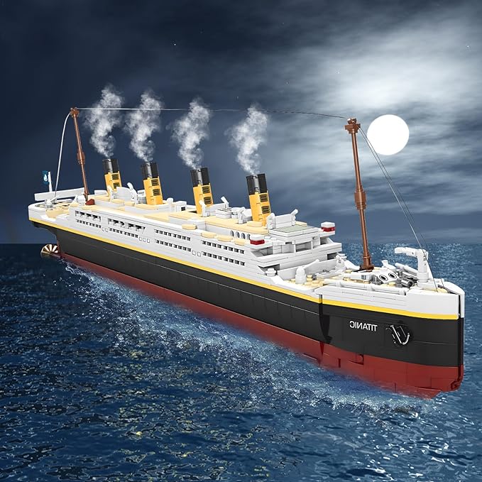 Titanic Building Blocks Set, 2022 Pieces Big Ship Bricks Building Set, Ideal Gift for Adults and Kids