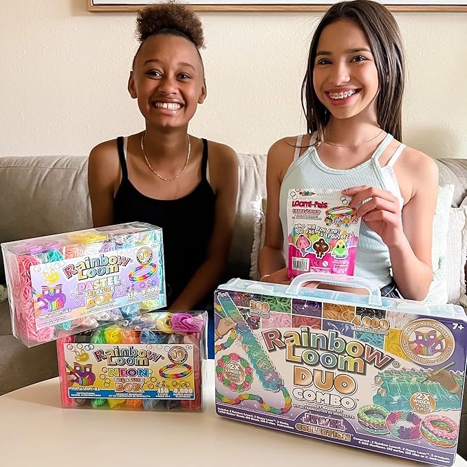 Rainbow Loom® Treasure Box Pastel Edition, 8,000 Rubber Bands in 8 Different Pastel Colors, and a Bonus of 2 Happy Looms, Great Activities for Boys and Girls 7+