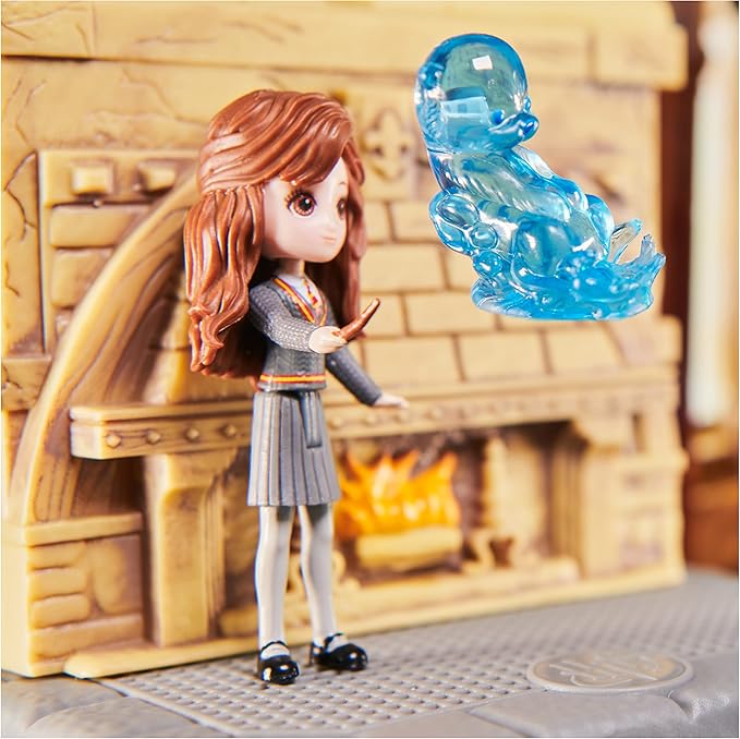 Wizarding World Harry Potter, Room of Requirement 2-in-1 Transforming Playset with 2 Exclusive Figures and 3 Accessories, Kids Toys for Ages 5 and up